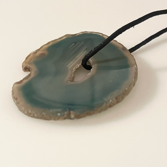 Large Green Agate Slice Pendant on Leather Strap Necklace - Picture 5 of 16